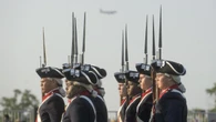 Trump obliga al ejército a celebrar su cumpleaños con un desfile militar en Washington