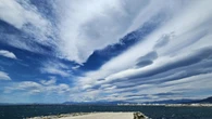 El cielo se agranda sobre Roses