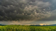 El atractivo cielo fantasmagórico