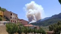 Un incendio avanza en una zona forestal de Paüls, en Tarragona: movilizadas 13 unidades terrestres y 7 aéreas de los Bombers