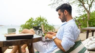 ¿Te gusta viajar, pero tienes que estudiar? Aquí tienes 10 cursos con los que no vas a tener que elegir