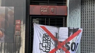 La sede del PSPV en València amanece vandalizada y manchada de pintura