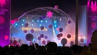 Canet Rock rinde homenaje a los pioneros del festival con un lleno de 25.000 personas