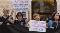 Las víctimas abandonan las Corts al hablar Mazón de ellas y la oposición secunda el plante