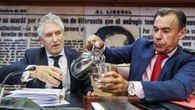 Marlaska acusa al PP de “fabricar una versión distorsionada” de los incendios que “no se sostiene”