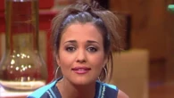 La olvidada primera vez de Paula Echevarría, irreconocible como reportera de ‘Emisión imposible’ de Telecinco en el verano del 2000: “Es una maravilla; me veo con esa cara de pan…”