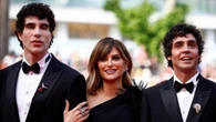 Penélope Cruz “amadrina” a los Javis en su histórico debut en la competición oficial de Cannes