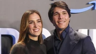 María Pombo y Pablo Castellano protagonizan una divertida escena con bolsas de basura: ''Nuestra vida gira en torno a buscar contenedores''