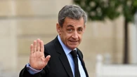 Sarkozy no ve otra salida para Bayrou que no sea disolver el Gobierno: “Es un suicido político”