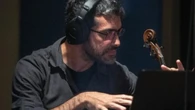 Le roban un violín de 1916 en una heladería y difunden el vídeo para encontrar a los ladrones y recuperarlo