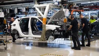 La fabricación de coches cierra un semestre amargo con una caída del 8%