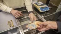 Un hombre rehabilita un piso en Martorell y aprovecha para robar las joyas de la casa: acaba detenido al ir a revenderalas en un 'compro oro'