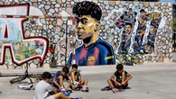 Los muros de Lamine Yamal tras la fiesta: Flick, el fútbol y Rocafonda