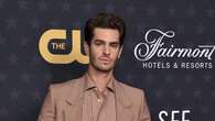 Andrew Garfield se derrumba al leer un texto sobre el amor y la pérdida: “¿Quieres tomarte un descanso?”