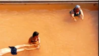 ¿Conoces el pequeño Mar Muerto de Catalunya donde puedes flotar en agua salada?