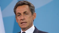 Retiran el brazalete electrónico a Sarkozy, que pasa estar bajo libertad condicional