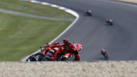 Marc Márquez se impone por aplastamiento en Brno y se dispara con más de 120 puntos de ventaja
