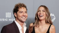 Rosanna Zanetti desvela el gran secreto de su relación con David Bisbal en el 46 cumpleaños del cantante: “Llevo muchísimos años sin tener una crisis”
