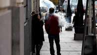 Milán prohíbe fumar en la calle a menos de diez metros de otra persona