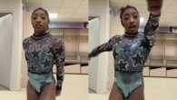 Simone Biles comparte un divertido baile entre bastidores de los JJ.OO.: “No te preocupes por hacer el ridículo”