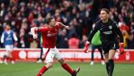 El Nottingham Forest endosa siete goles al Brighton y el Liverpool no falla