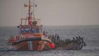 Rescatados dos cayucos con cerca de 120 personas a bordo cerca de la isla de El Hierro