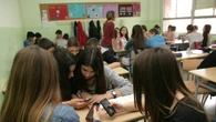 Illa avanza que habrá más medidas restrictivas para los móviles en el próximo curso escolar