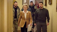Von der Leyen participará “con otros líderes europeos” en la reunión del lunes entre Zelenski y Trump
