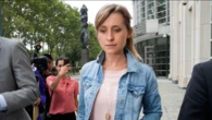 Allison Mack, actriz de ‘Smallville’, relata cómo captó a mujeres para convertirlas en esclavas sexuales de una secta