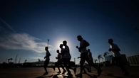 La generación Z cambia las discotecas por clubs de corredores y crossfit
