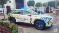 Encuentran a una perra perdida hace dos años entre basura y atada del cuello con una herida abierta: le daban vino para que no ladrara