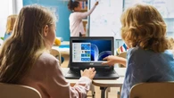 ¿Pantalla sí o pantalla no? El verdadero reto está en el equilibrio digital en las aulas