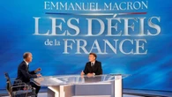 Macron estudia posibles referéndums sobre la eutanasia y el uso infantil de internet
