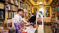 La librería Sant Jordi se reinventa para sobrevivir
