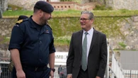Starmer endurece la política migratoria en Reino Unido como respuesta a Farage
