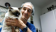 Manuel Lázaro, veterinario: “Hemos de buscar la pastilla del gato en Polonia cuando hay una eficaz en la farmacia de la esquina”