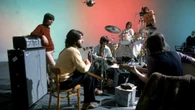 Starr, Lennon y McCartney (los hijos) graban una canción juntos