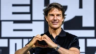 Tom Cruise olvida los desprecios de 'Oasis' sobre su persona y celebra en Wembley el regreso de la banda