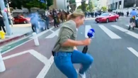 Disparan a una periodista australiana en directo mientras cubre las protestas en Los Ángeles