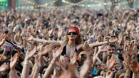 Sabrina Carpenter trae canciones y espectáculo al Primavera Sound
