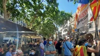 Centenares de manifestantes protestan contra Sánchez frente al Liceu sin incidentes
