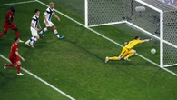 Un autogol del portero priva a Finlandia del segundo puesto del grupo B
