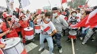 Perú, en vilo ante el estrechísimo margen en el recuento de votos