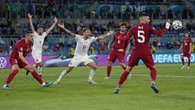 Primera polémica en la Eurocopa por unas manos en el Turquía - Italia