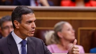 Sánchez pugna con Feijóo y Abascal para fijar el marco del debate: derecho al aborto o corrupción