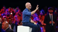 Jeff Bezos reconoce que existe “una burbuja industrial en la IA”