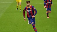 Koeman reserva a Piqué pensando en el clásico