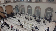 Plantón de muchos diputados a Vox 