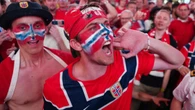 Los aficionados noruegos enloquecen tras la clasificación para cuartos de final del Mundial