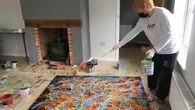 Ed Sheeran pondrá a la venta sus pinturas al estilo de Pollock para la caridad